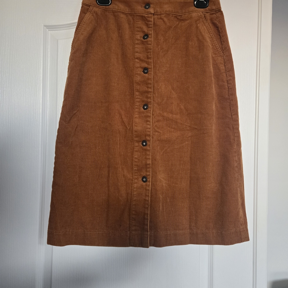 Uniqlo Button-Front Corduroy Midi Skirt in Rust Brown